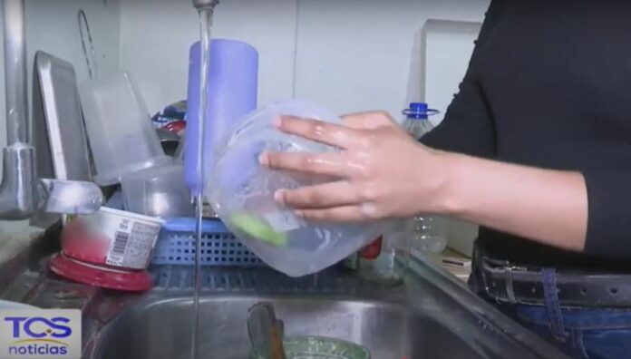 Limpieza del hogar ¿Cómo mantenerlo libre de bacterias Mantener una buena limpieza del hogar es fundamental para evitar enfermedades y garantizar un lugar realmente saludable.