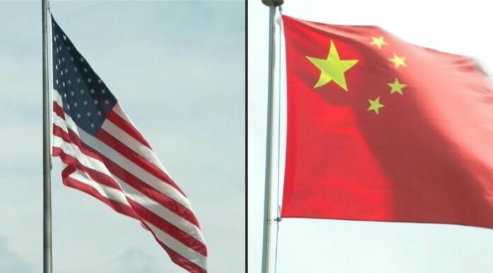 Estados Unidos y China levantaron este miércoles parcialmente y durante 90 días los elevados aranceles que se impusieron recíprocamente.