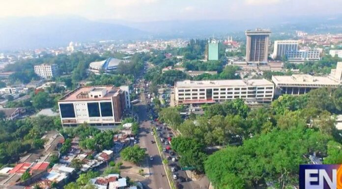 Varias Oenegés rechazan propuesta de impuesto del 30% a las donaciones que reciben, establecida por el presidente Nayib Bukele en ley de Agentes Extranjeros.