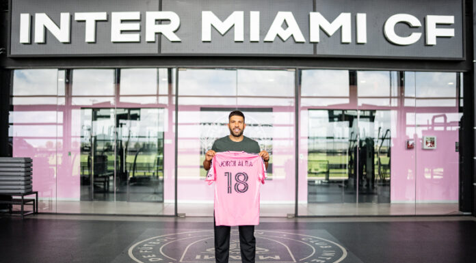 El defensa español, Jordi Alba amplió su contrato con el equipo de la MLS hasta final de la temporada 2027.