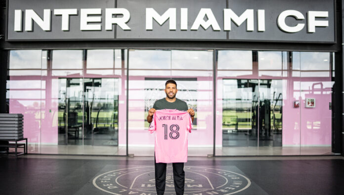 Jordi Alba renueva con Inter Miami hasta 2027 El defensa español, Jordi Alba amplió su contrato con el equipo de la MLS hasta final de la temporada 2027.