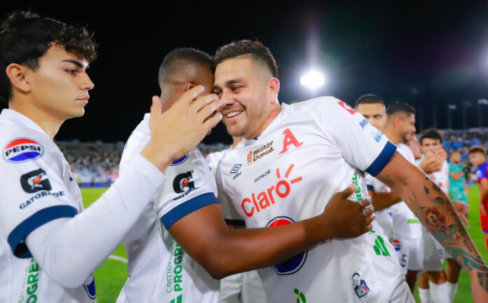 Fito Zelaya exjugador de Alianza Rodolfo “Fito” Zelaya mandó un mensaje previo al encuentro de semifinales de Alianza ante Fuerte San Francisco.