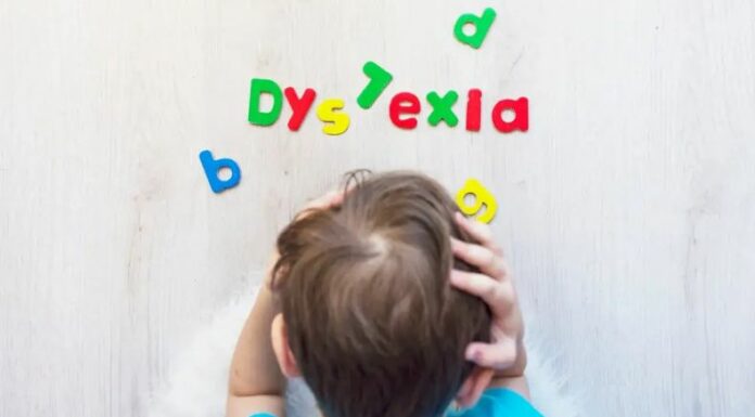La dislexia afecta la lectura y escritura, pero detectarla a tiempo mejora el desarrollo escolar y emocional del niño.