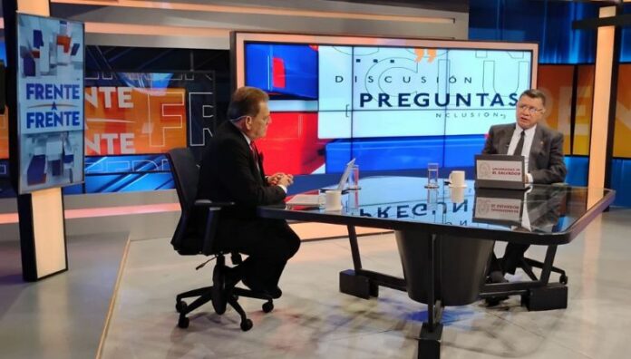 UES seguirá con política ahorro, pese a pago de deuda del GOES Rector de la UES dijo que se planteó en Consejo Superior Universitario, no desmontar por ahora, la política de ahorro ante crisis financiera.