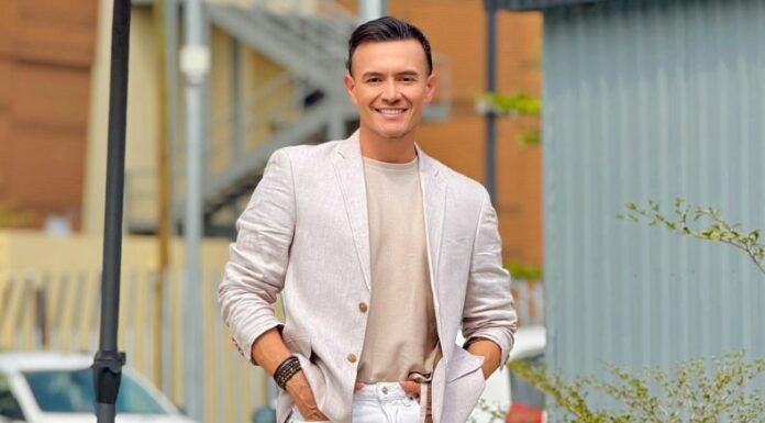 Víctor Emmanuelle fue sorprendido y aunque su cumpleaños es hoy, 19 de mayo, la fiesta se vivió con alegría y sorpresas.