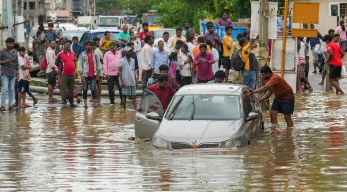 Las torrenciales lluvias han causado inundaciones en la ciudad de Bengaluru, considerada la capital tecnológica de India.