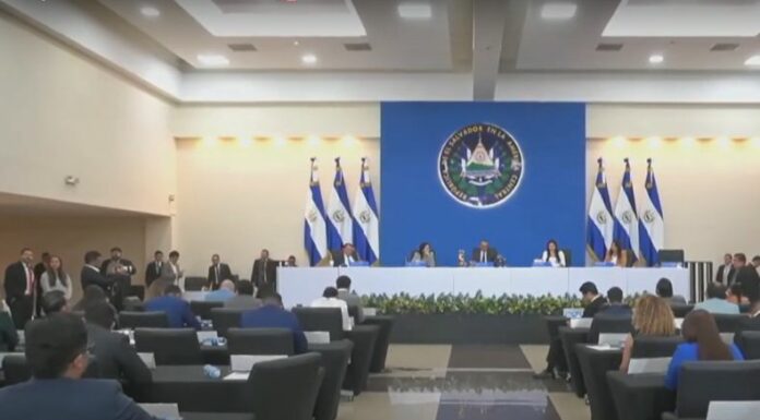 Con 57 votos a favor, los diputados de la Asamblea Legislativa aprobaron este martes la Ley de Agentes Extranjeros.