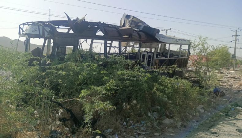 Pakistán: Al menos cuatro niños mueren en un ataque contra autobús escolar