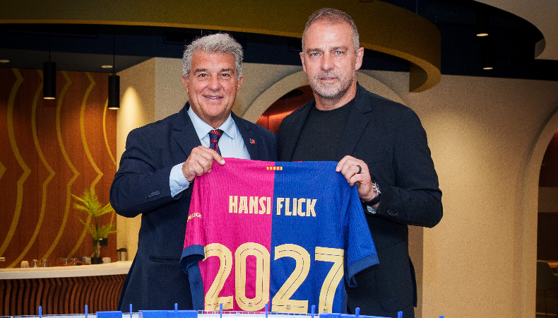 Hansi Flick renovó su vínculo con el equipo catalán tras lograr el “triplete nacional” en su primera temporada.