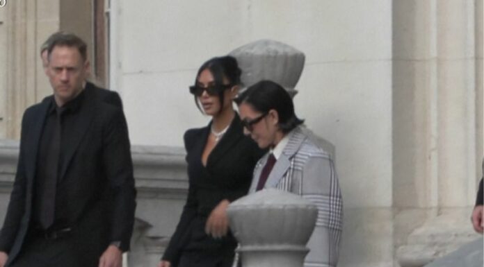 Kim Kardashian volvió hoy al centro de la escena judicial en Francia, cuando la fiscalía solicitó penas de hasta 10 años de prisión para los implicados.