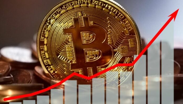 El bitcoin alcanza cifra récord y ronda los $110,000 El bitcoin marcó un récord histórico de $109,499.76, impulsado por el optimismo en EE.UU. sobre la regulación del sector.