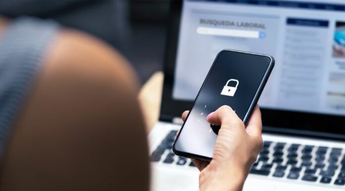 Las falsas ofertas laborales en internet aumentan, poniendo en riesgo especialmente a los jóvenes que buscan su primer empleo.