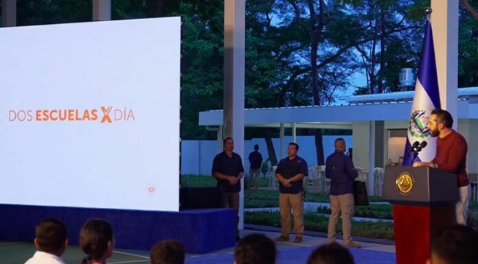 El programa de “Dos Escuelas X Día” inició hoy con la entrega de dos centros educativos, habilitados en el sitio web.