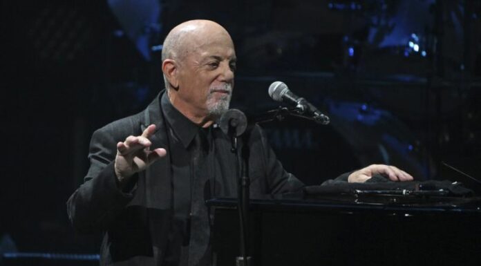 El equipo de Billy Joel asegura que la enfermedad está afectando su equilibrio, visión y audición. El artista se encuentra en tratamiento y agradece el apoyo de sus fans.