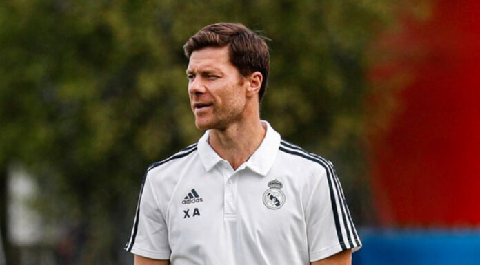 Real Madrid dio a conocer a su nuevo entrenador para las próximas tres temporadas tras la salida de Carlo Ancelotti.