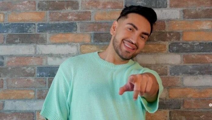 Luis Vega, el Makeup artistry detrás del look impecable de Luciana Sandoval Durante tres intensos meses, Luis Vega fue el encargado de resaltar la belleza de Luciana Sandoval, gala tras gala, en “Yo me llamo El Salvador”.