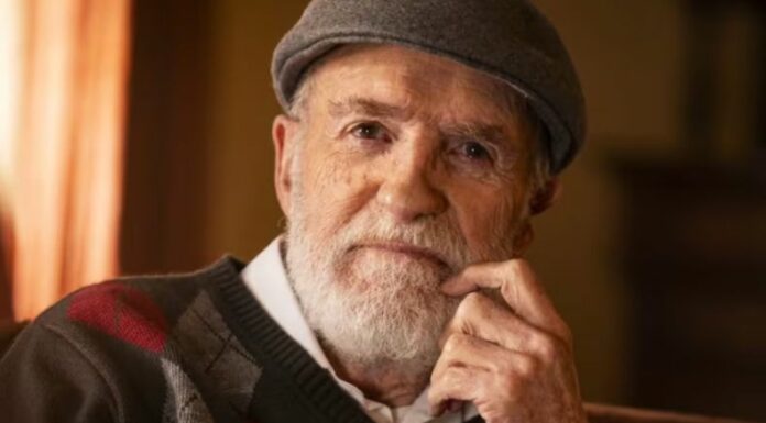 El actor y director colombiano Kepa Amuchástegui falleció a los 84 años. Su legado artístico abarca décadas en teatro y televisión.