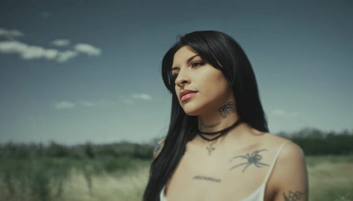 Cazzu descarta dueto con Belinda “No alimentaré el morbo” Cazzu anunció que su gira ‘Latinaje en vivo’ incluirá shows en varios países de Latinoamérica, incluido México.