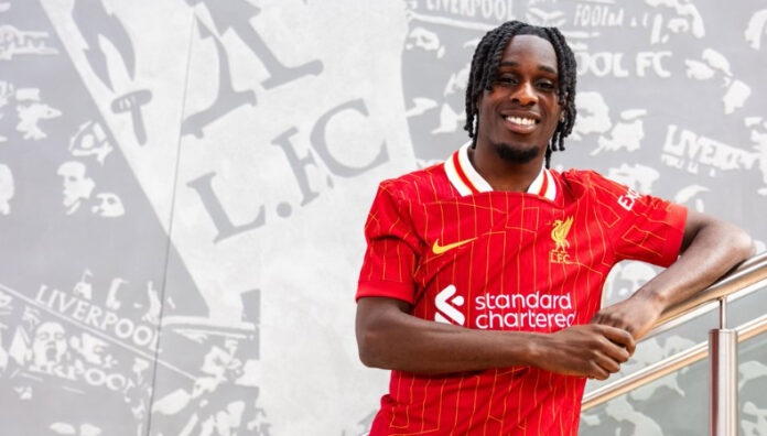 Frimpong es nuevo jugador del Liverpool Jeremie Frimpong llega al campeón de la Premier League tras su paso por el Bayer Leverkusen de la Bundesliga.