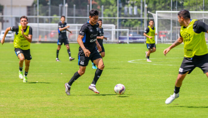 Selecta va por su primera victoria en la era Bolillo Gómez La Selecta enfrenta a Guatemala en un amistoso internacional a realizarse en Tennessee, Estados Unidos este sábado.