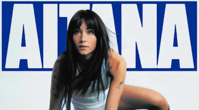 Aitana presenta su cuarto disco, Cuarto Azul, una obra de 19 canciones llenas emociones, sanación y colaboraciones de lujo.