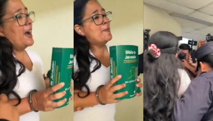 Que me concedan un juicio público, grita Ruth López en tribunales La abogada Ruth López fue llevada al juzgado para enfrentar la audiencia inicial por el delito de enriquecimiento ilícito.