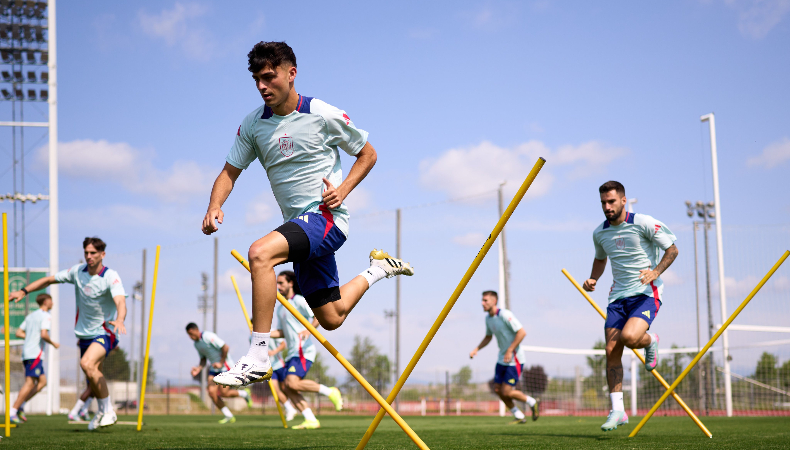 España-Francia se miden por la final de la Nations League Las selecciones de España y Francia se vuelven a enfrentar en la ronda de semifinales en una competición europea.