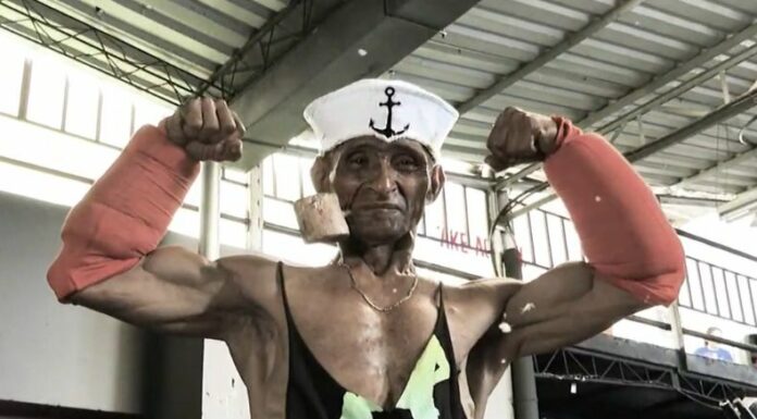Quienes lo conocen dicen que el “Popeye salvadoreño” es una persona que demuestra fuerza, voluntad y sobre todo juventud eterna.