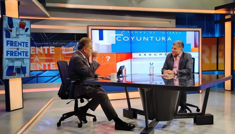 ¡En Exclusiva! En Frente a Frente, Luis Alfonso Londoño, padre de Maluma, confirmó que el cantante colombiano brindará un concierto en agosto.