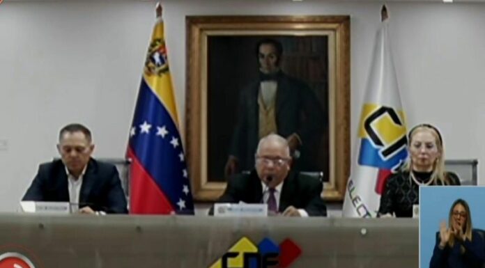 Venezuela tiene 335 municipios, pero no está claro el total de alcaldes por elegir tras la decisión de las autoridades venezolanas.