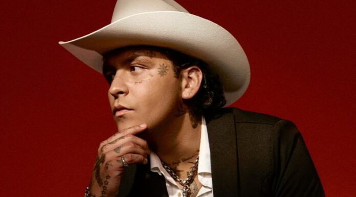 Christian Nodal se lanza al mundo de la moda con una línea de ropa que reflejará su estilo regional.