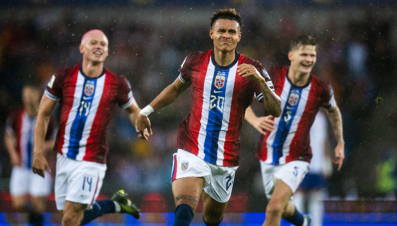 Noruega dio un paso más a la Copa del Mundo 2026 tras golear a Italia en Oslo en las Eliminatorias Europeas.