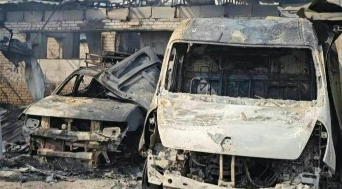 Rusia bombardeó masivamente Kiev y Odesa con drones, causando tres muertos y varios heridos, según autoridades ucranianas.