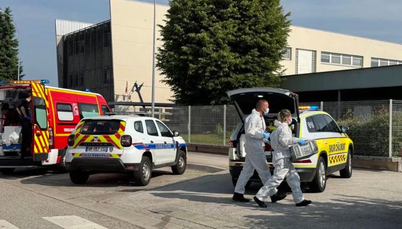 Un alumno acuchilló a una vigilante educativa en el centro de secundaria Françoise Dolto de Nogent, en el este de Francia.