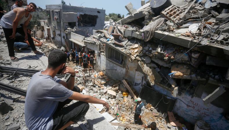 Más de 30 personas han muerto y otras 200 resultaron heridas tras un nuevo ataque con drones atribuido al ejército israelí en un centro de distribución de ayuda humanitaria.