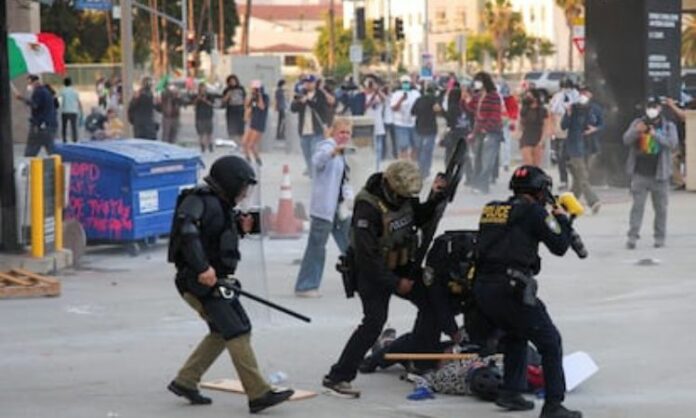 Los-presidentes-han-aplicado-la-ley-de-insurreccion-de-1807-1 La ley de insurrección, aprobada en 1807, se ha usado en rebeliones de estados, contra el racismo y para sofocar violentas protestas.