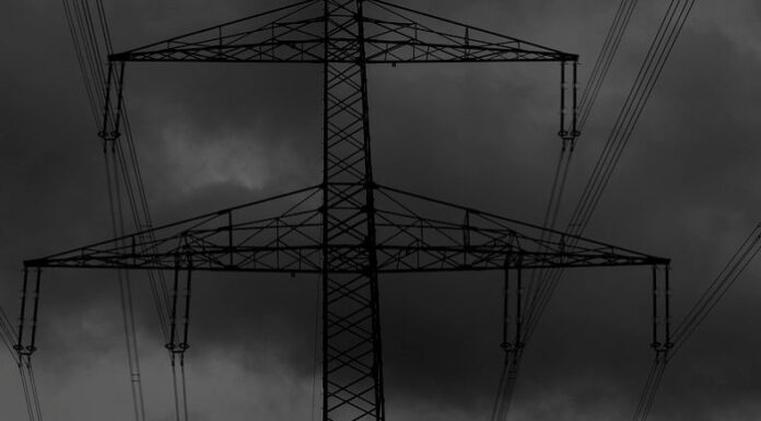 Según informes, el apagón que sufrió España y Portugal, se habría originado a causa de un problema de sobretensión.