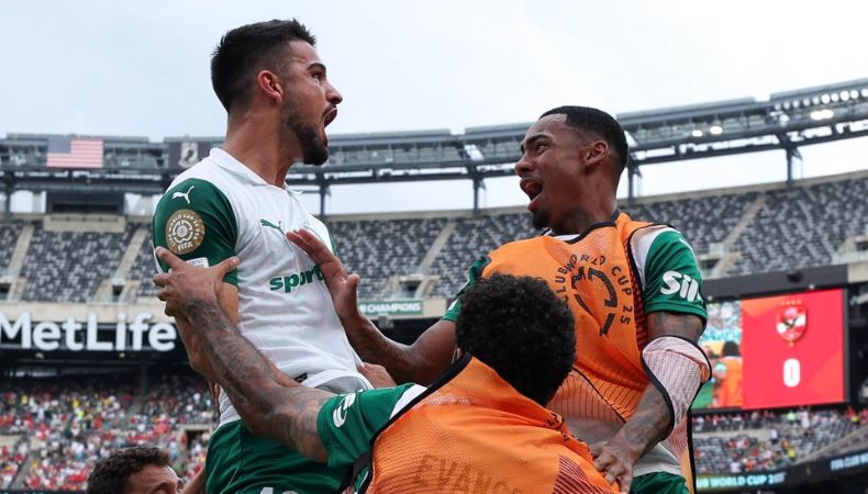 Palmeiras de Brasil derrotó al Al Ahly de Egipto para colocarse líder del grupo “A” del Mundial de Clubes 2025.