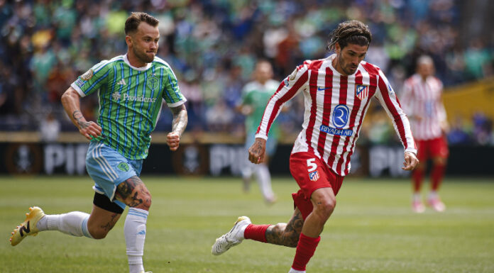 Atlético de Madrid derrotó al Seattle Sounders y se mantiene con opciones de clasificar a los octavos de final.