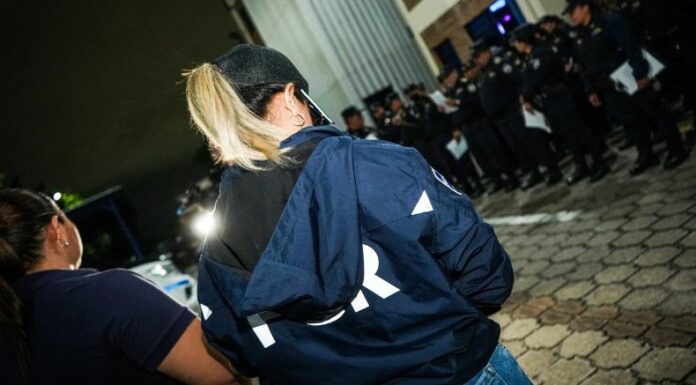 La Fiscalía informó sobre la detención de cinco hombres a quienes se les acusa por el delito de tráfico ilegal de personas.