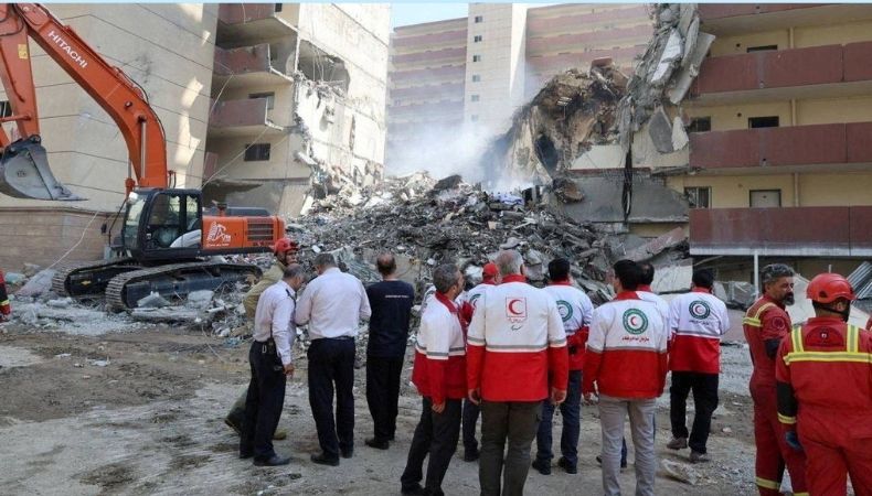 EE. UU. lanzó ataques sin precedentes contra instalaciones nucleares de Irán y devastó su programa, según el secretario de Defensa.