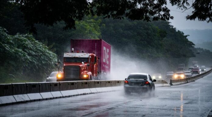 El MARN advierte sobre lluvias y tormentas para este día debido a que continúa la influencia de una onda tropical.
