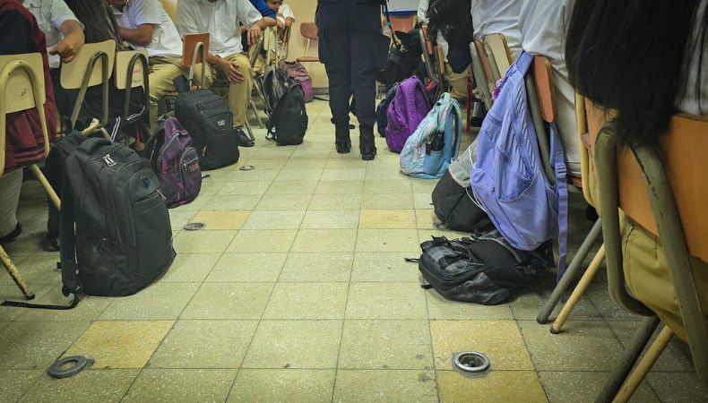 El Gabinete de Seguridad compartió los resultados sobre la estructura criminal “La Raza” que involucra a jóvenes de centros educativos públicos de San Salvador.