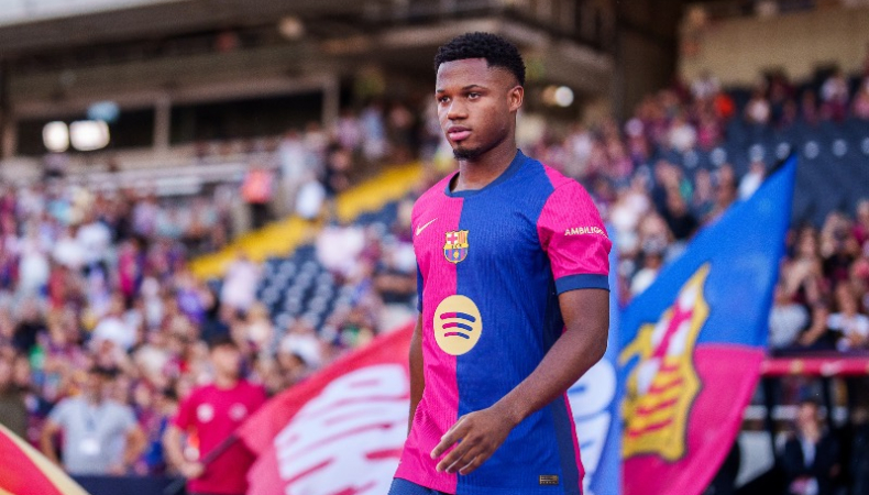 El delantero español renovó con el Barcelona previo a ser cedido al Mónaco de Francia durante una temporada.