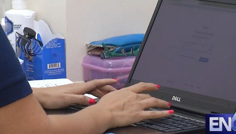 Según CAMARASAL, más de 2,000 empresas que están agremiadas, el 30% son lideradas por mujeres salvadoreñas.