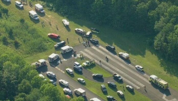Un avión con varios pasajeros a bordo se estrella en Nueva Jersey Un avión con varios pasajeros a bordo se estrelló este miércoles en el aeropuerto Cross Keys en Nueva Jersey, Estados Unidos.