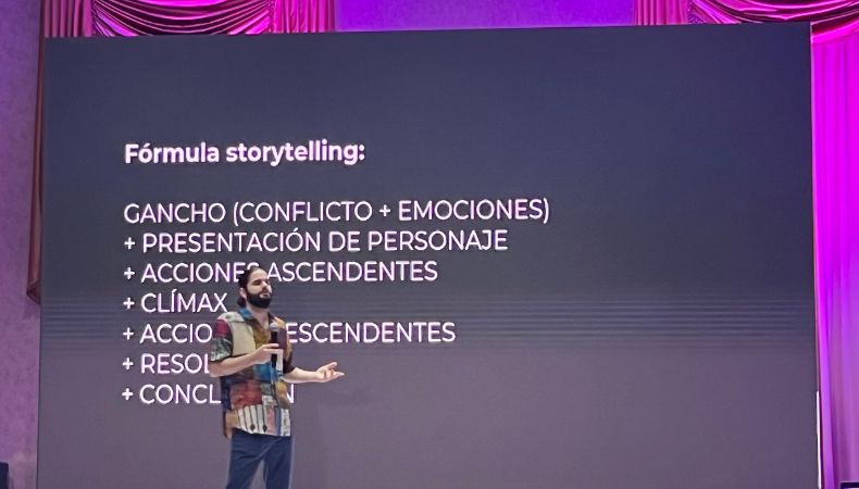 Farid Dieck compartió su experiencia con la juventud salvadoreña durante el evento Social Media Day 2025 “Beyond the Noise”.