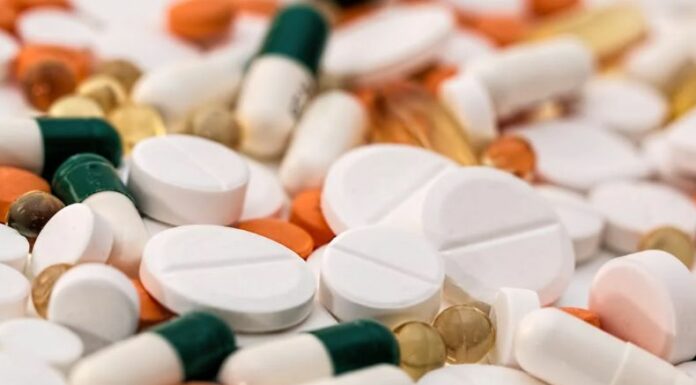 El uso inadecuado de los medicamentos sin la supervisión médica puede desencadenar problemas en la salud.