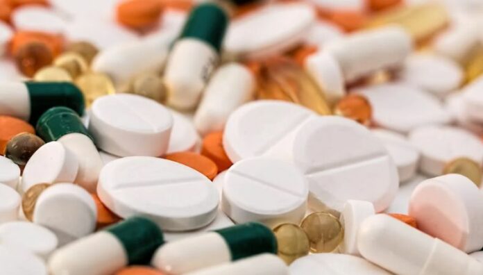 El uso inadecuado de los medicamentos sin la supervisión médica puede desencadenar problemas en la salud.