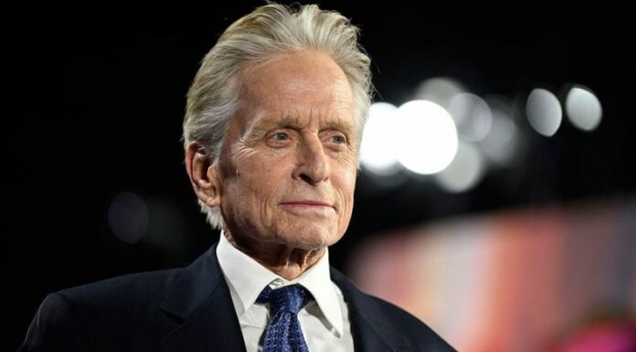 Michael Douglas confesó que no tiene intenciones reales de volver a actuar, a menos que aparezca un proyecto que lo entusiasme profundamente.